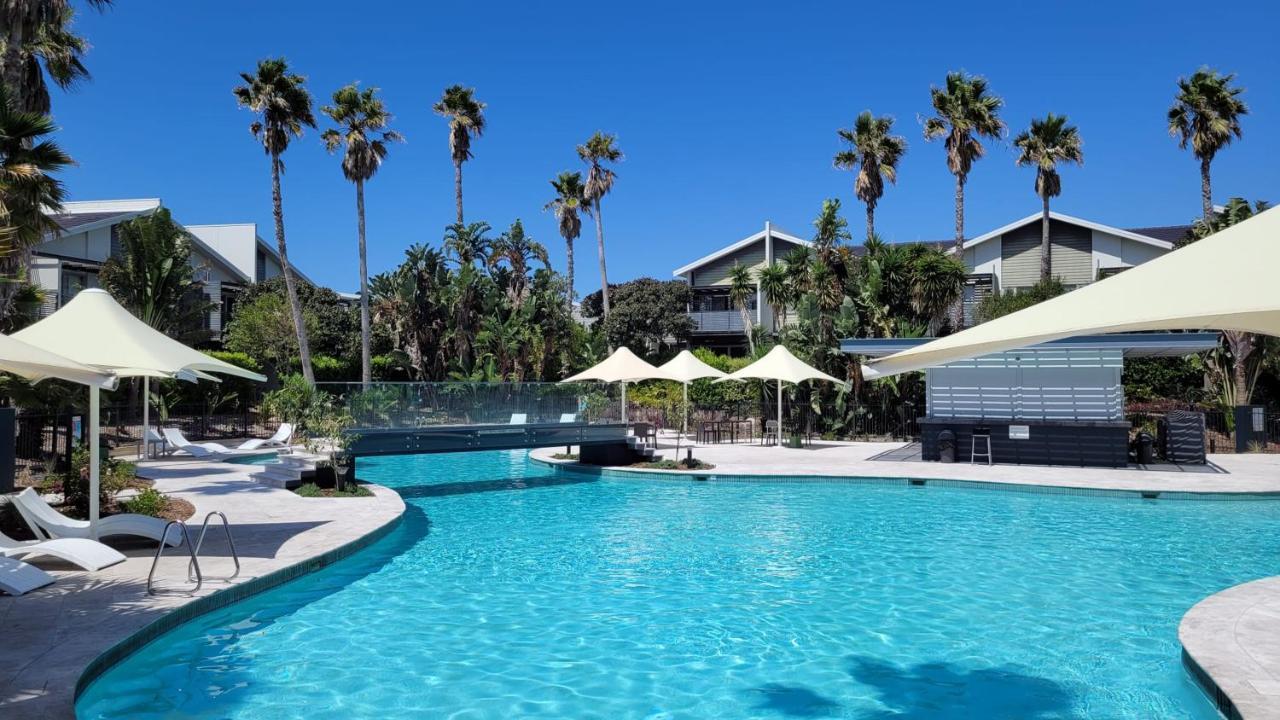 Pullman Magenta Shores Resort Entrance Exterior foto The pool at Peppers Beach Club